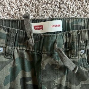 Boys Levi Camo Joggers